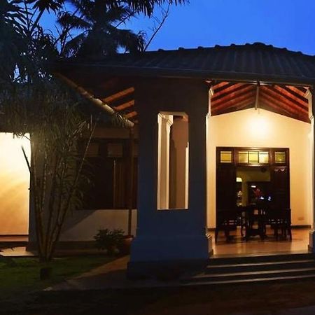 Villa Helvetia Галле Экстерьер фото