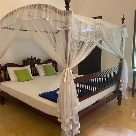 Villa Helvetia Галле Экстерьер фото