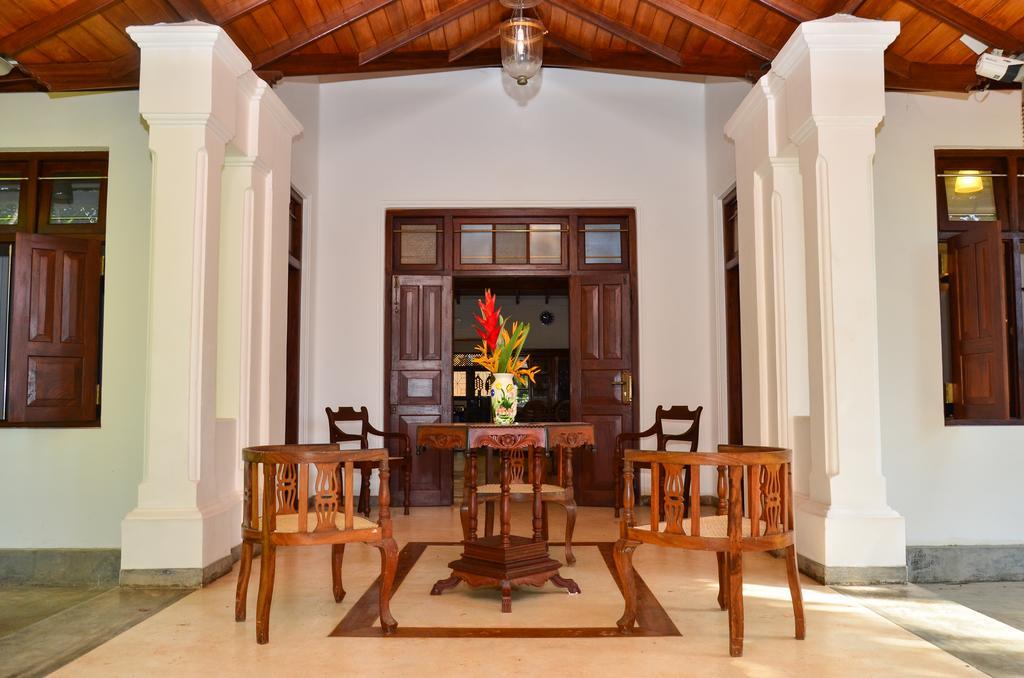 Villa Helvetia Галле Экстерьер фото